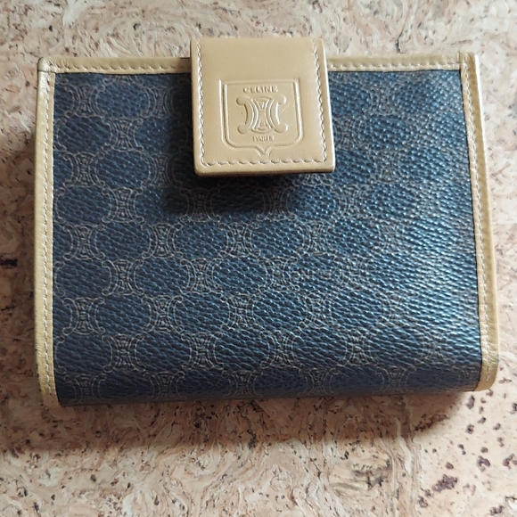 Celine Leather Wallet Black and Tan‎ with Coin Section & Kiss Lock - Picture 1 of 10